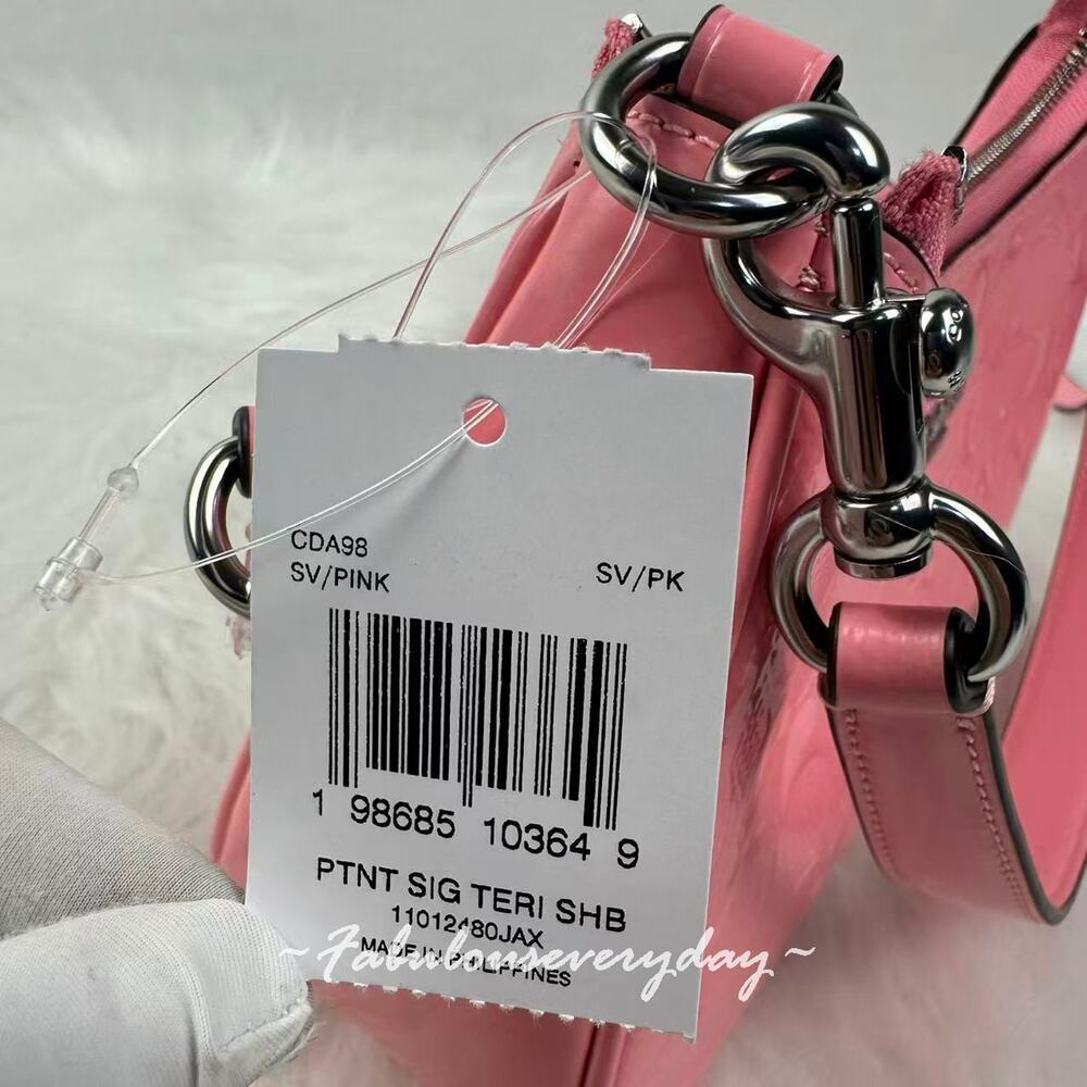 Coach Teri Shoulder Bag In Signature Leather With Heart Charm Sv/Pink CDA98 NWT - Picture 4 of 9